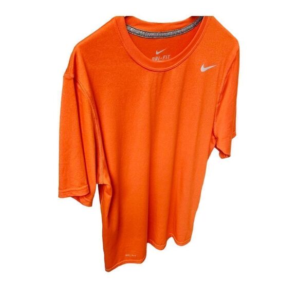 NWOT NIKE UNISEX Crew Neck Tee. - Picture 5 of 13